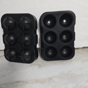 Party Season Is Here🥳   Black Silicone Ice Ball Mold